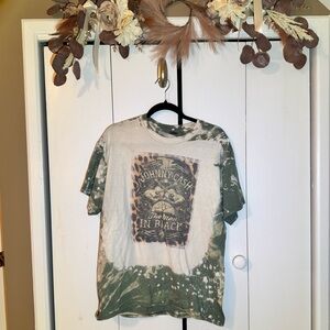 Green and White Graphic T-Shirt